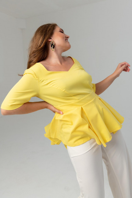 Туника с баской желтого цвета  купить в интернет-магазине одежды больших размеров для женщин 